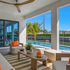 Marco Luxe Retreat / Waterfront