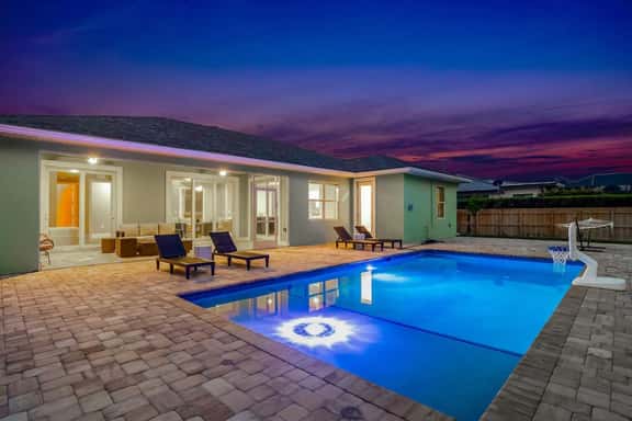 Sea La Vie Beach House - Image 1