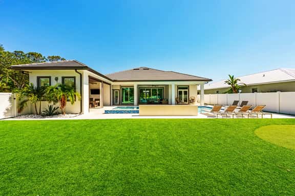 Blue Diamond Beach Home - Image 1