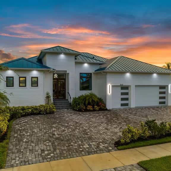 Marco Premium Escape/Waterfront - Image 1