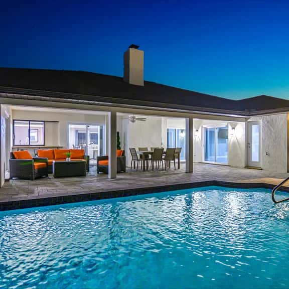 Cape Coral Dream Home – Pool, Games & Mini Golf - Image 1