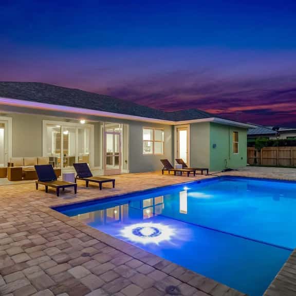 Sea La Vie Beach House - Image 1