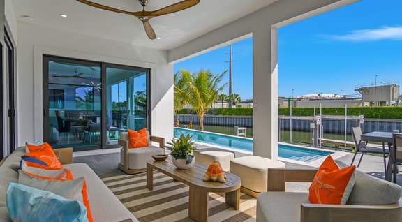 Marco Luxe Retreat / Waterfront - Image 1